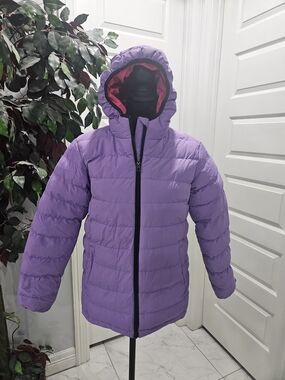 Wantdo Kids Hooded Puffer Jacket in Purple with Red-Lined Hood